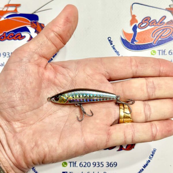 MUESTRA SPINNING SAVAGE GRAVITY 6CM. 12GR HUNDIDO SARDINA