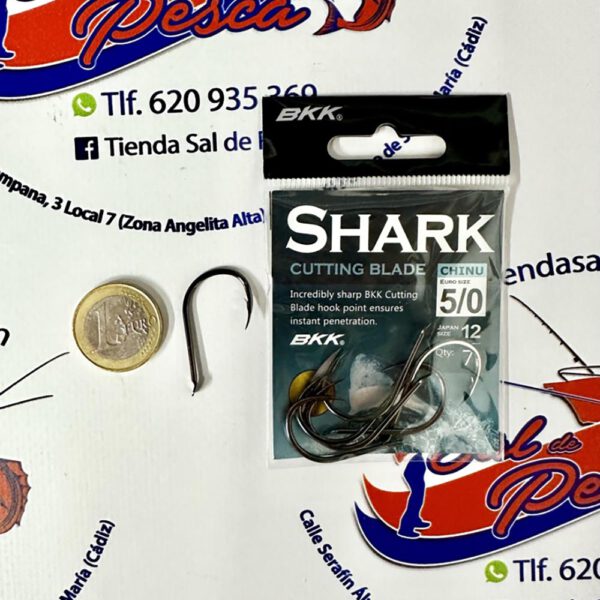 ANZUELO CARBONO BKK CHINU SHARK BLACK NICKEL NUM. 5/0