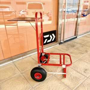 CARRO DE SURFCASTING CON BANDEJA LATOURE COLOR ROJO