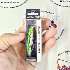 MUESTRA DE SPINNING AKAMI DINKY 70MM. 3,20GR. COLOR MACKEREL
