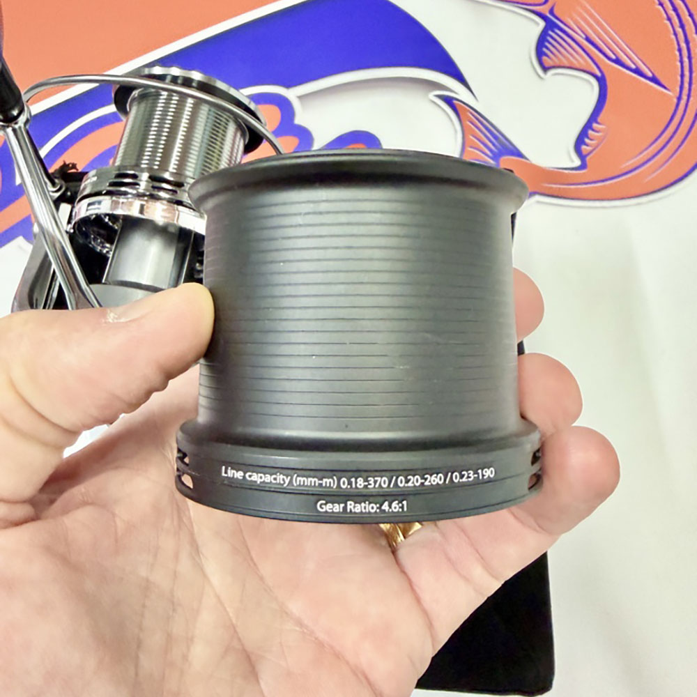 CARRETE DE SURFCASTING AKAMI CHIKARA - Imagen 8