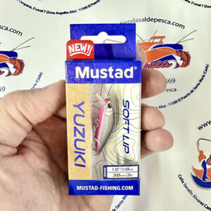MUESTRA DE SPINNING MUSTAD YUZUKI 3,8CM. 3GR. COLOR 002