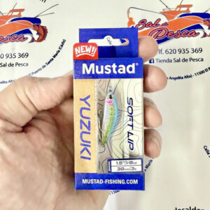 MUESTRA DE SPINNING MUSTAD YUZUKI 3,8CM. 3GR. COLOR 001