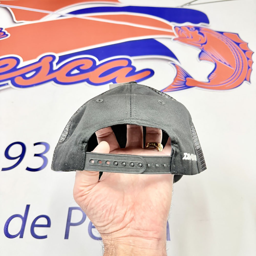 GORRA DE PESCA DAIWA TRANSPIRABLE NEGRA LOGO BLANCO - Imagen 3